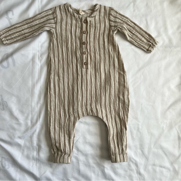 Quincy Mae Woven Long Sleeve Jumpsuit in Fern Stripe Size 0-3 Months - Picture 3 of 16